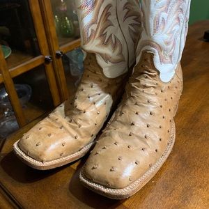 Justin Ostrich boots 9.5 D